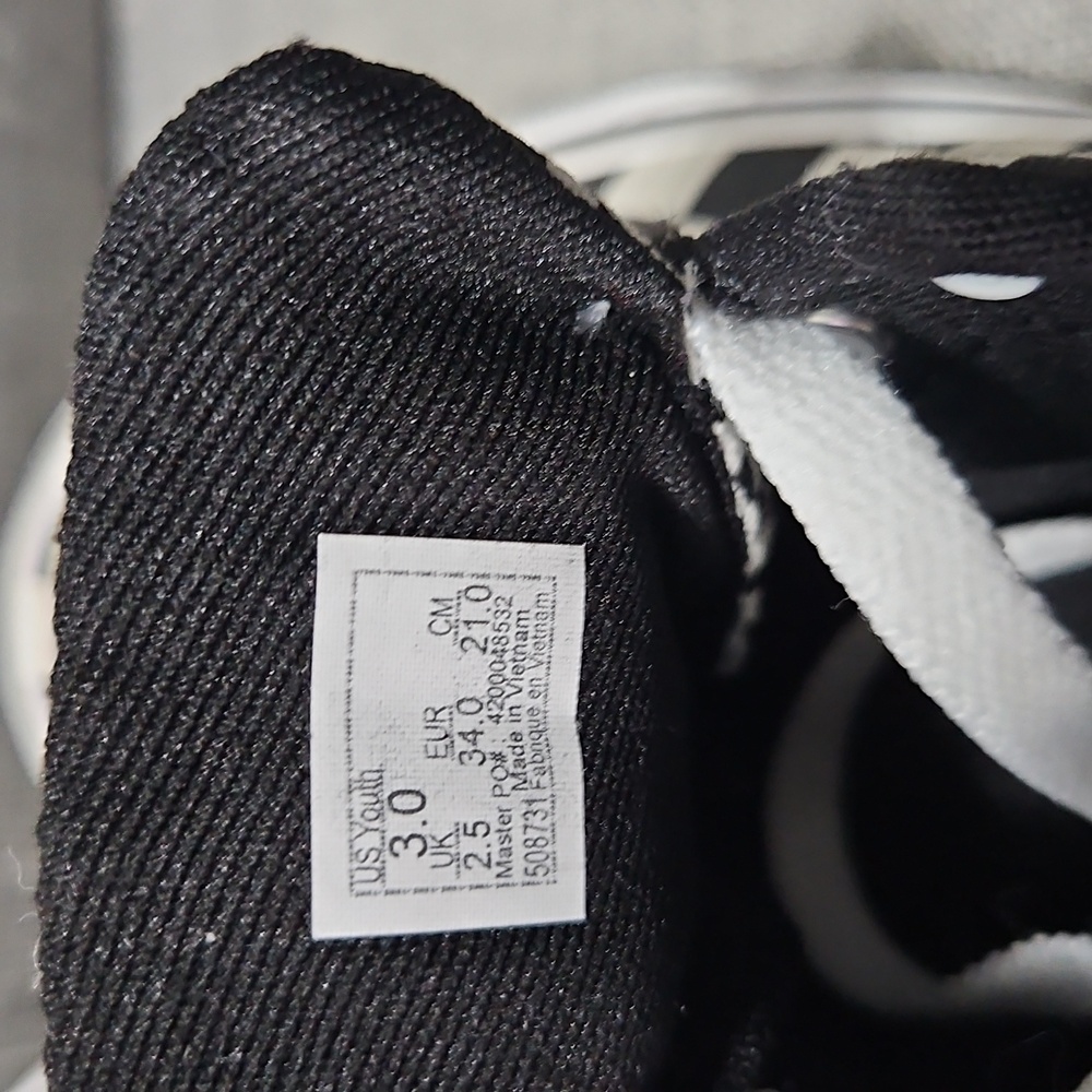 Vans Black and White Checkerboard Shoes NWOT. CLEARANCE PRICE FIRM - Picture 5 of 5